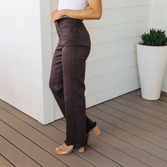 SYBIL HIGH RISE FRAYED HEM 90'S STRAIGHT JEANS IN BROWN - Picture 4 of 6